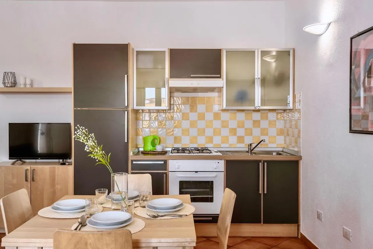 Aparthotel Isa-Residence With Swimming-Pool In Santa Teresa Di Gallura