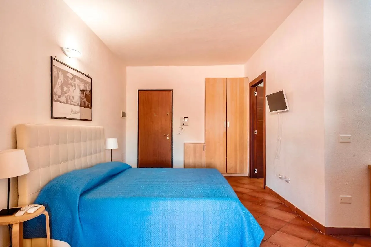 Isa-Residence With Swimming-Pool In Santa Teresa Di Gallura 0*, Santa Teresa Gallura