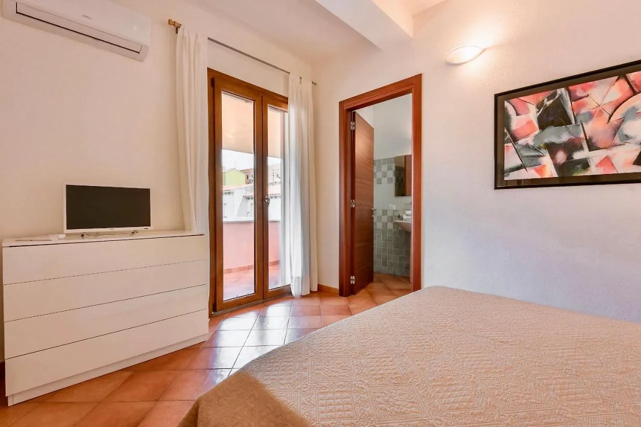 Aparthotel Isa-Residence With Swimming-Pool In Santa Teresa Di Gallura Italy