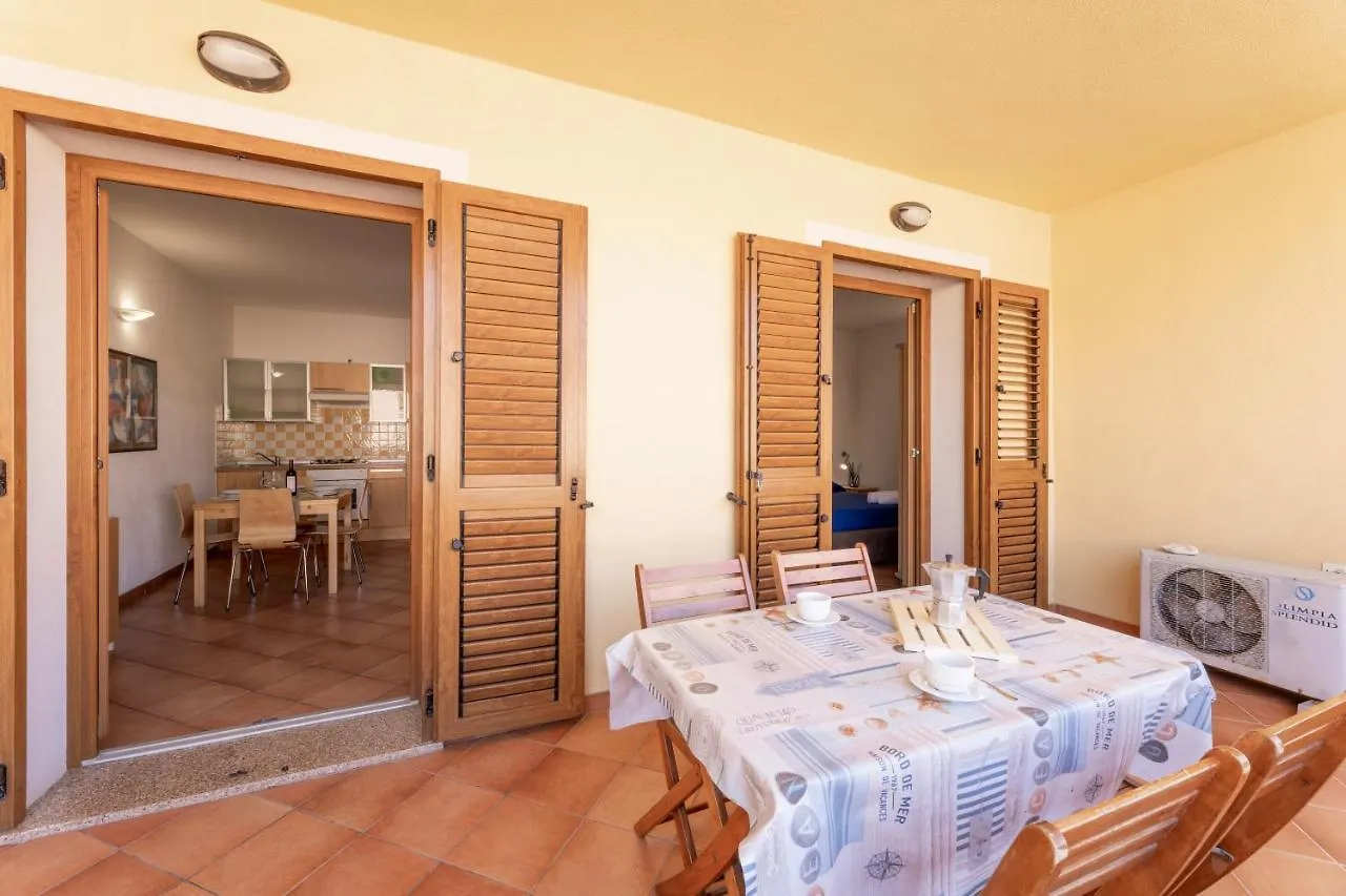 Aparthotel Isa-Residence With Swimming-Pool In Santa Teresa Di Gallura