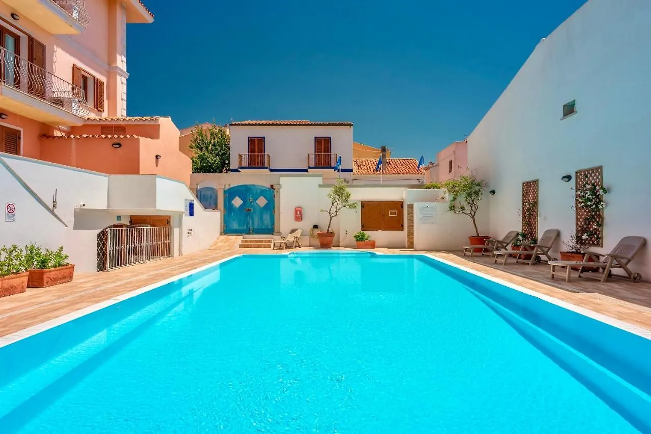 Isa-Residence With Swimming-Pool In Santa Teresa Di Gallura 0*, Santa Teresa Gallura