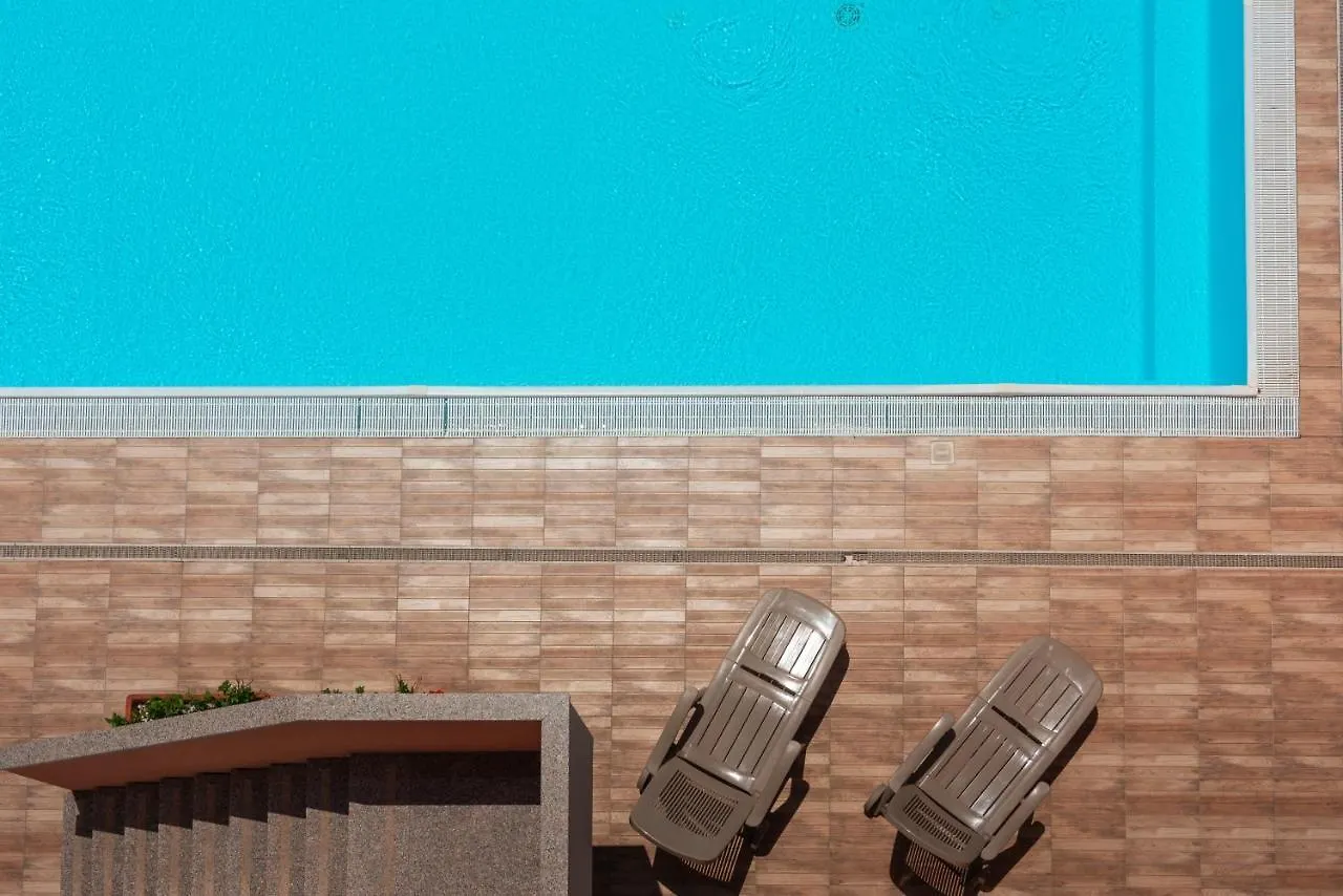 Isa-Residence With Swimming-Pool In Santa Teresa Di Gallura