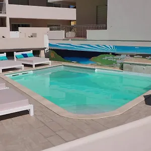 La Contessa Aparthotel