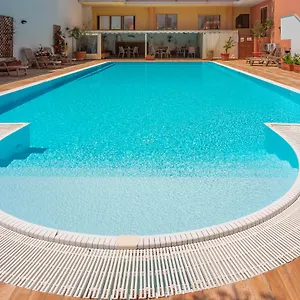 Cristal Blu Aparthotel
